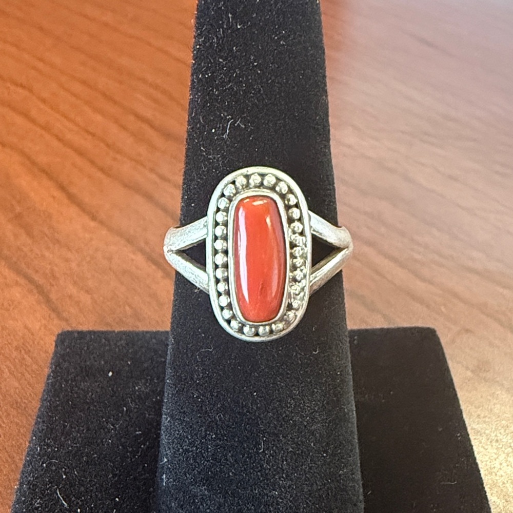 925 Sterling Silver Coral Statement Ring - Size 7